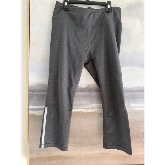 Reebok Women’s Leggings Gray Cropped Reflective Ankle - Medium - Picture 1 of 9